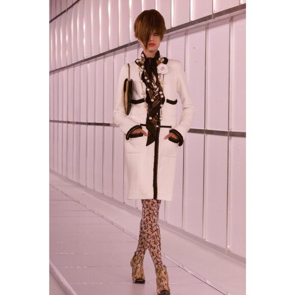 Chanel EU 37 Beige Black Allover CC Logo Pointed Cap Toe Ankle Boots F/W 2000 - Picture 2 of 14